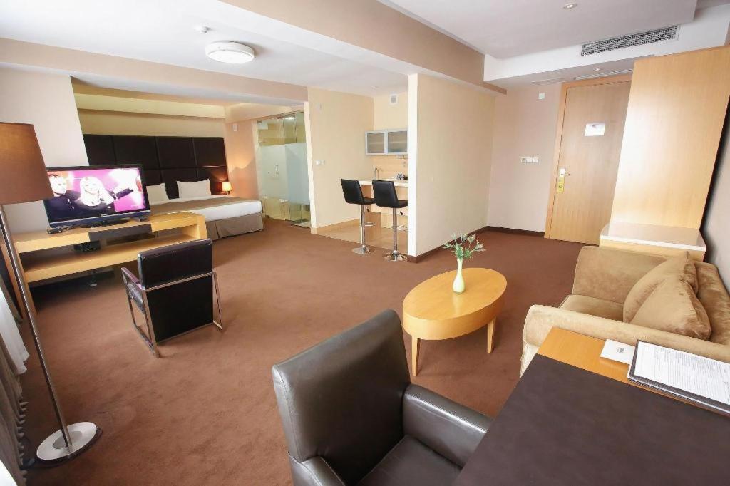 The Corporate Hotel And Convention Centre Ulaanbaatar Eksteriør billede